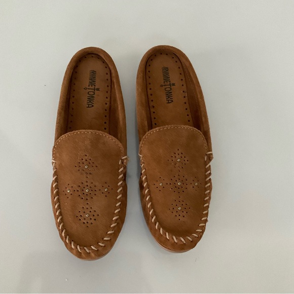 Minnetonka slip-on moccasins - Picture 2 of 8